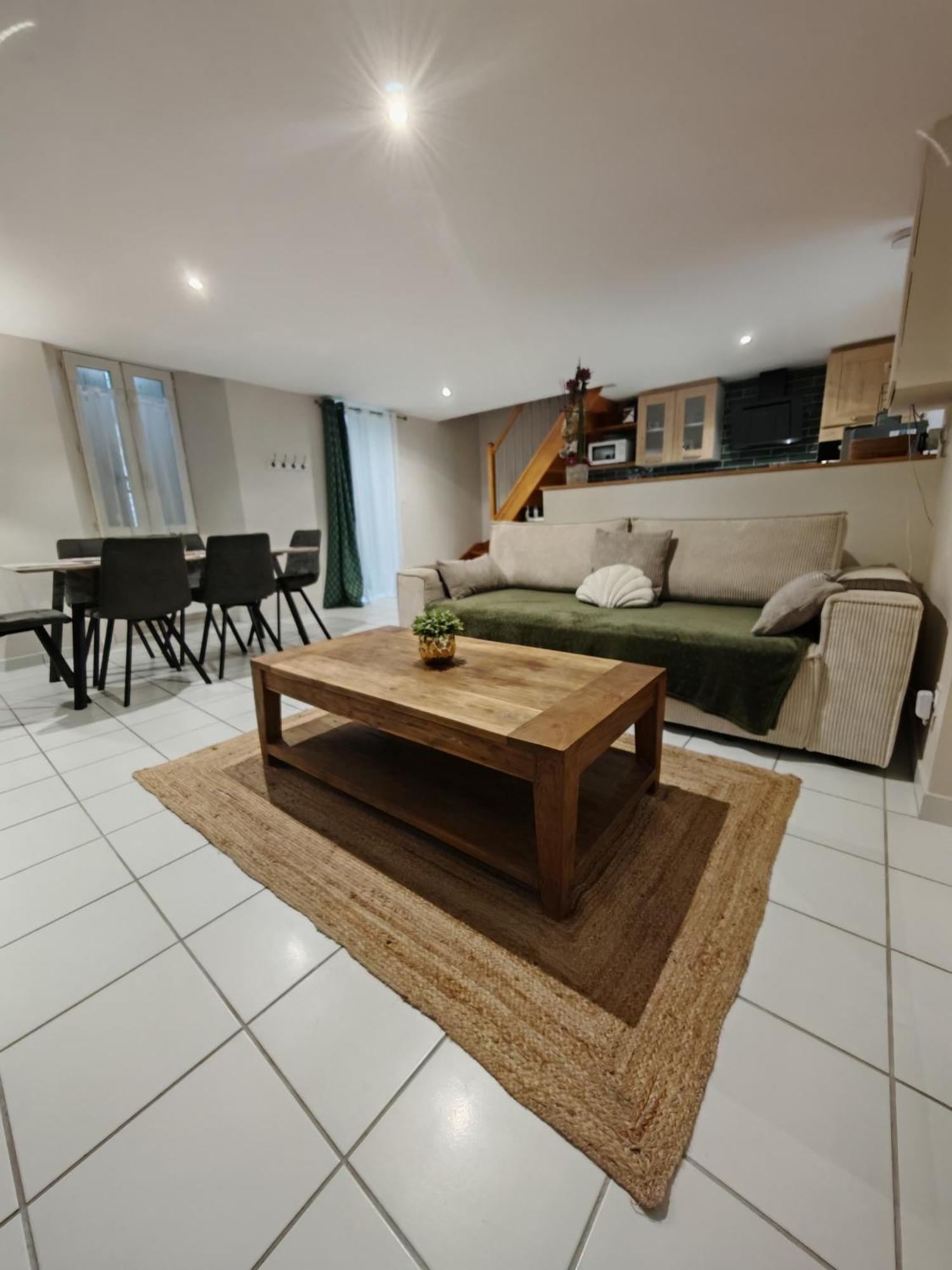 Jolie Maison Au 34 Centre-Ville Angouleme Luaran gambar