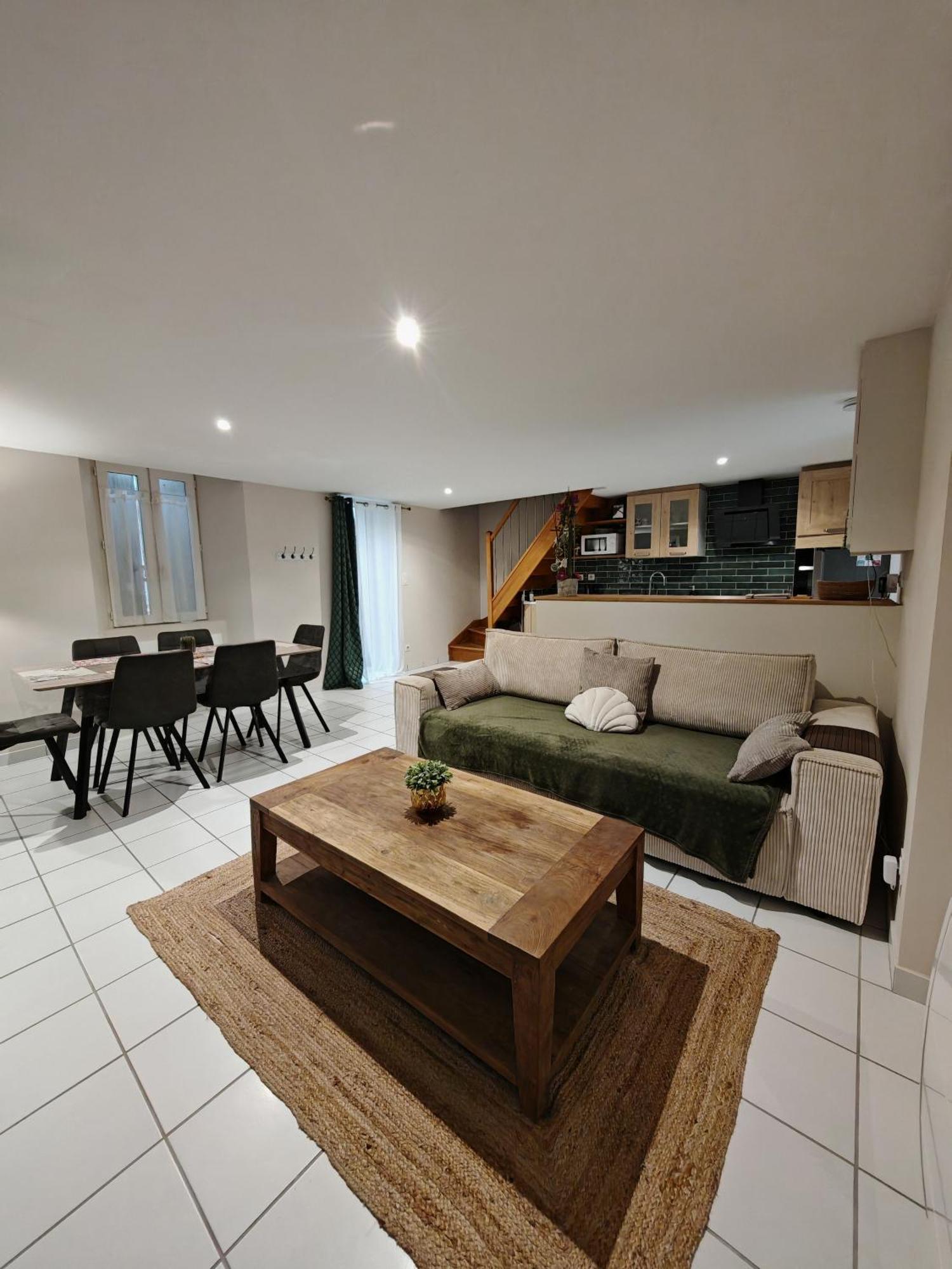Jolie Maison Au 34 Centre-Ville Angouleme Luaran gambar
